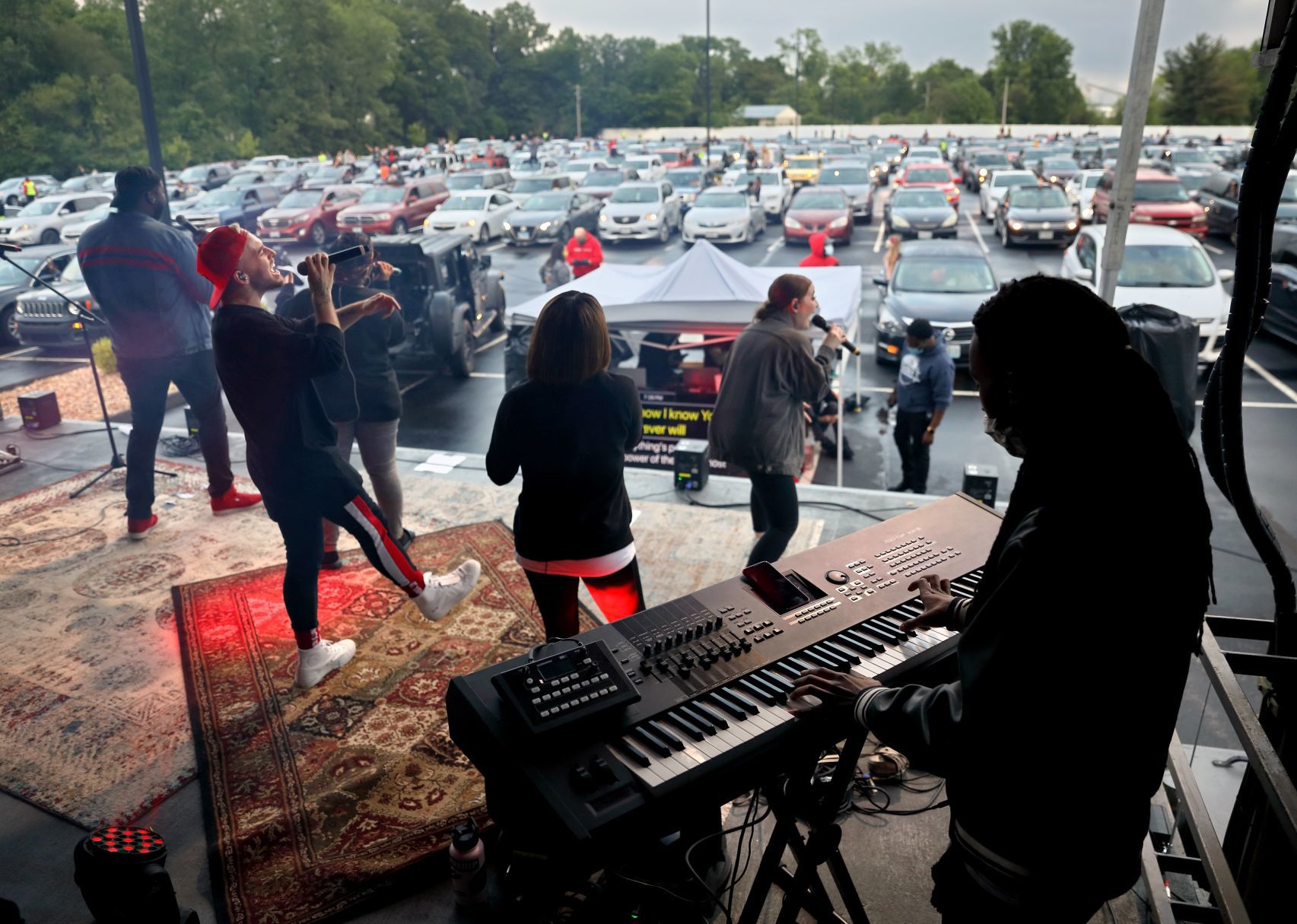 Parking Lot Praisin' at Faith Church in Sunset Hills